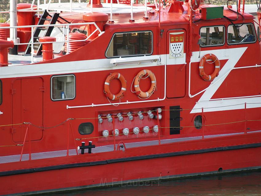 Feuerloeschboot 10-2      P234.JPG